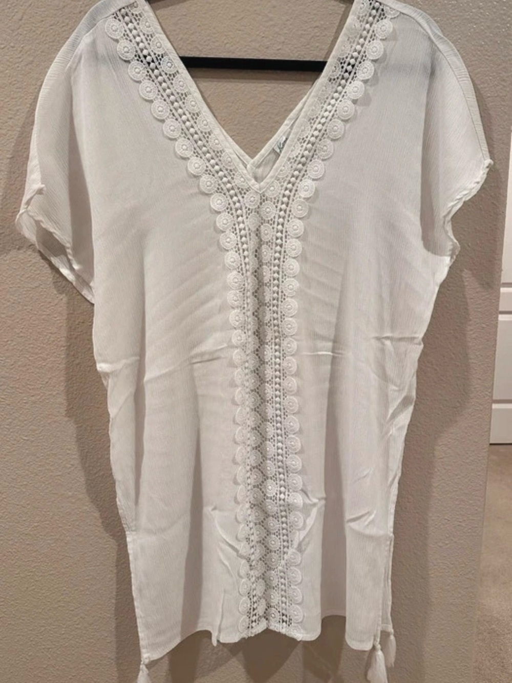 Kona Sol White Lace Trim V-Neck Cover up